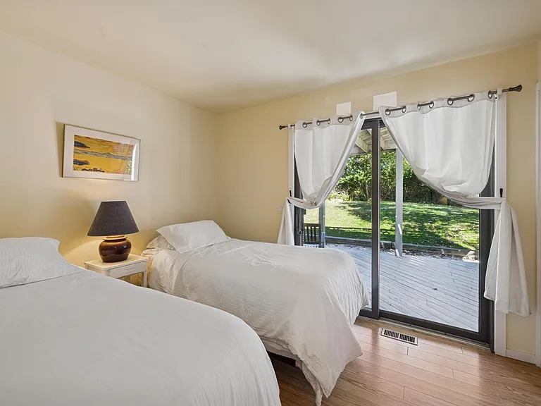 22 Bryan Rd — Photo 15