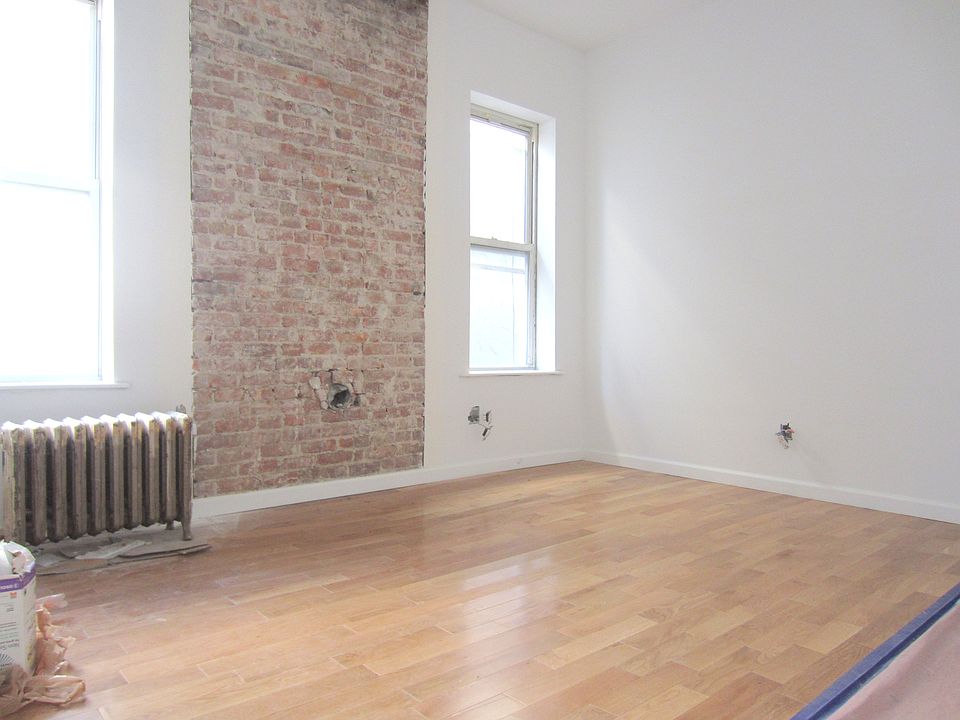 1st image of 3605 Vernon Blvd APT 4R