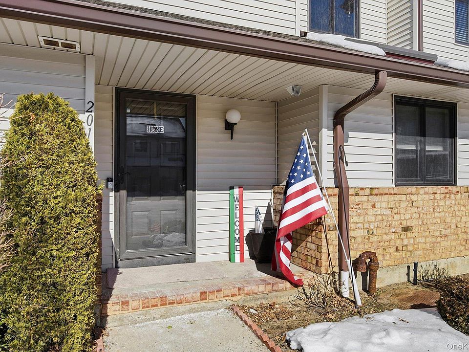 1st image of 201 Poplar Court #201