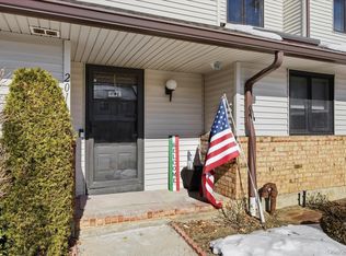 201 Poplar Court #201, Wantagh, NY 11793