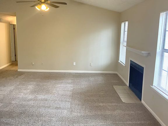 2nd image of 465 Lakeshore Dr