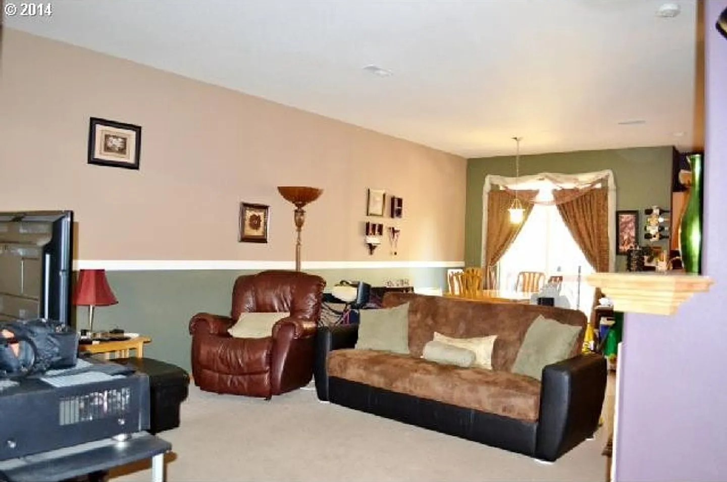 Bright Beaverton Townhome with Spacious Living Areas, Decorative Fireplace & Functional Kitchen — Photo 3