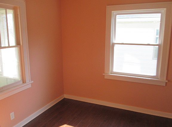 5th image of 1320 Altgeld St
