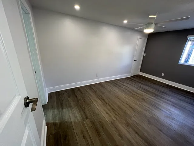 Main bedroom, large with en suite full bath.