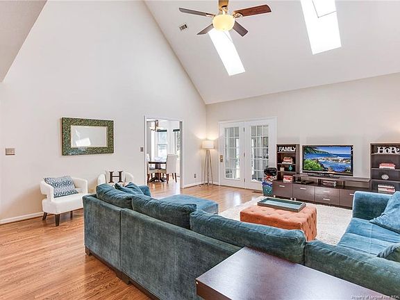 5th image of 498 Derby Ln