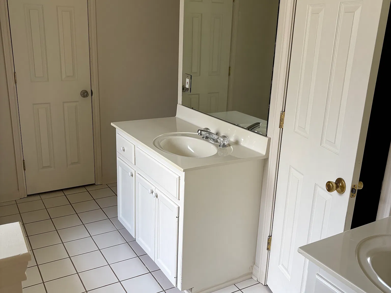 3 bed, 1575 sqft, $1,900 — Photo 4