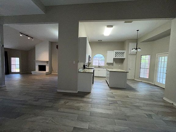 4th image of 1605 Woodland Dr