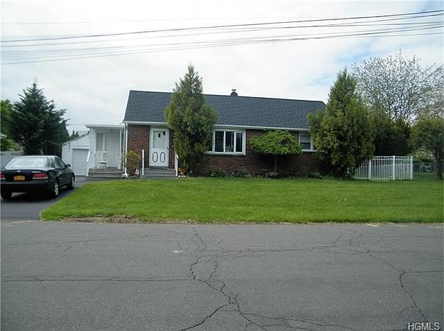 1st image of 27 Mackey Ct