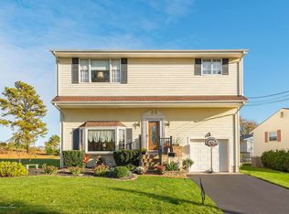 808 Stamford Dr, Neptune, NJ 07753