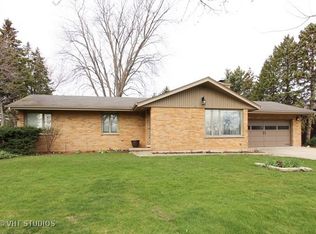 114 West Rd, Bloomingdale, IL 60108