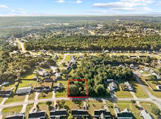 406 Foxtrace Ln, Hubert, NC 28539