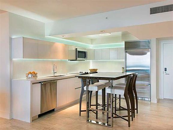 5th image of 102 24th St APT 922