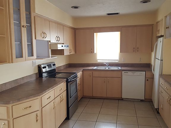2nd image of 7006 Lynwood Dr