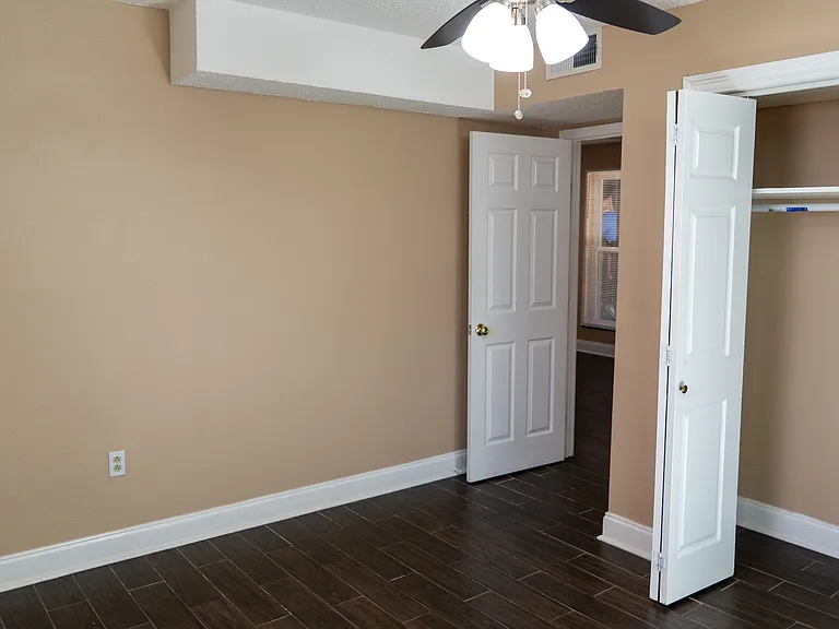 4425 Sonfield St — Photo 14