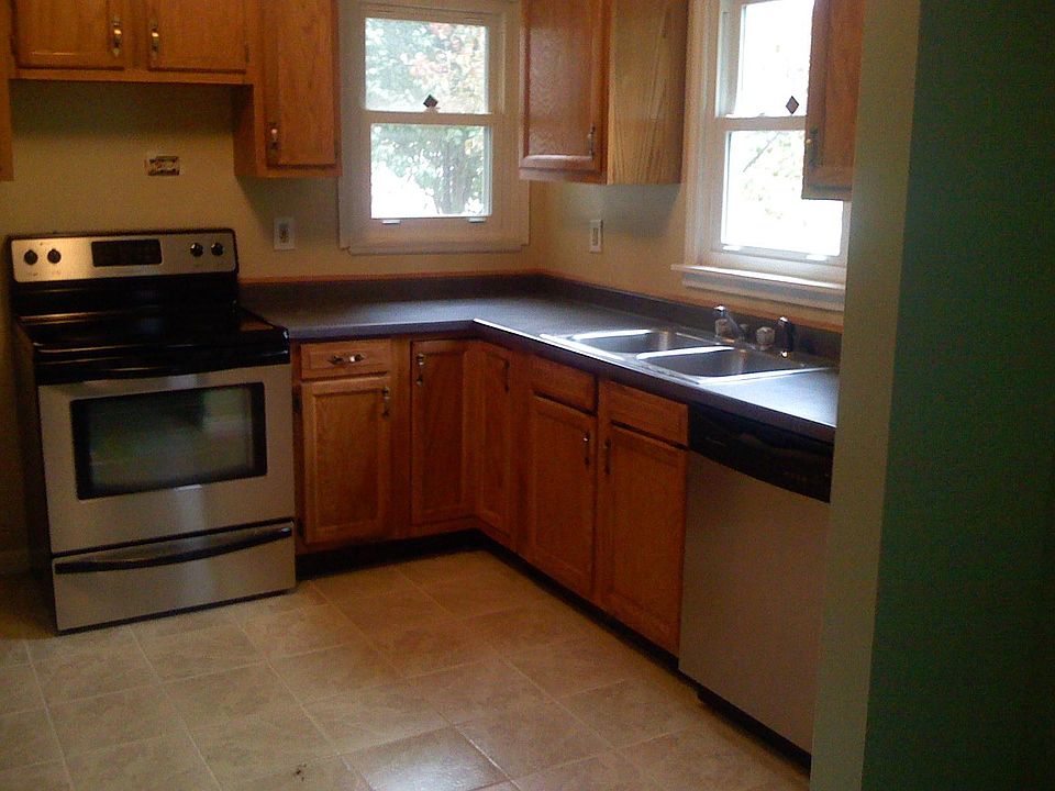 2nd image of 4318 Greenbriar Rd