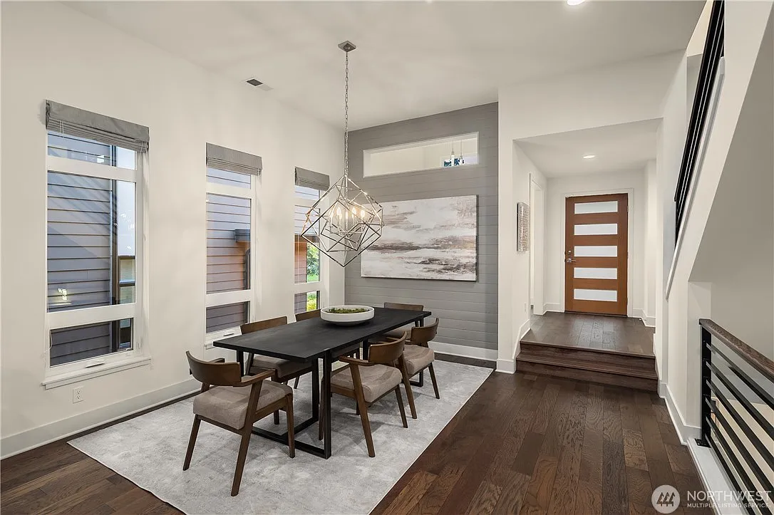 5 bed, 3910 sqft, $8,000 — Photo 3