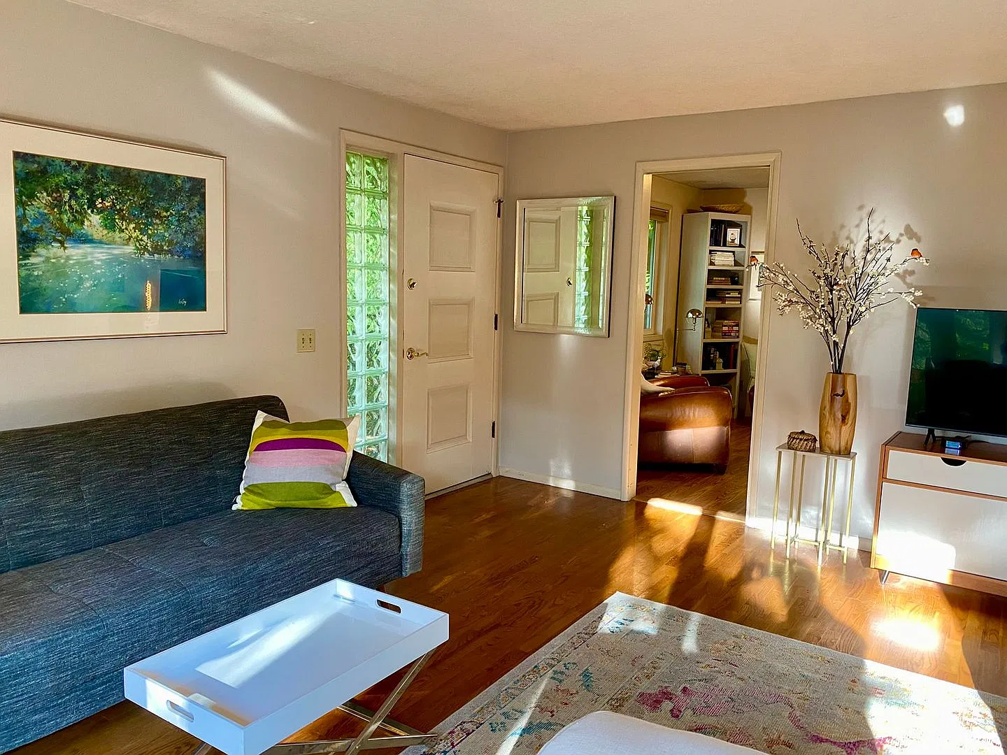 Charming 2 bed 1 bath — Photo 3