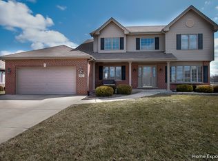 1661 Witham Ln, Woodridge, IL 60517