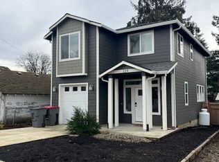 224 W Grant St, Carlton, OR