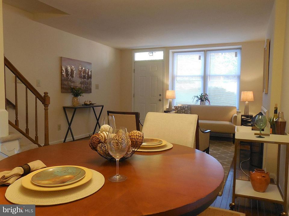 1st image of 529 Colecroft Ct