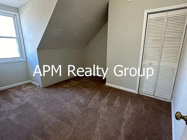 228 Gusty Ln — Photo 1