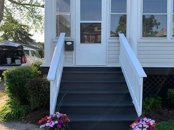 230 Riverview Ave, Monroe, MI 48162