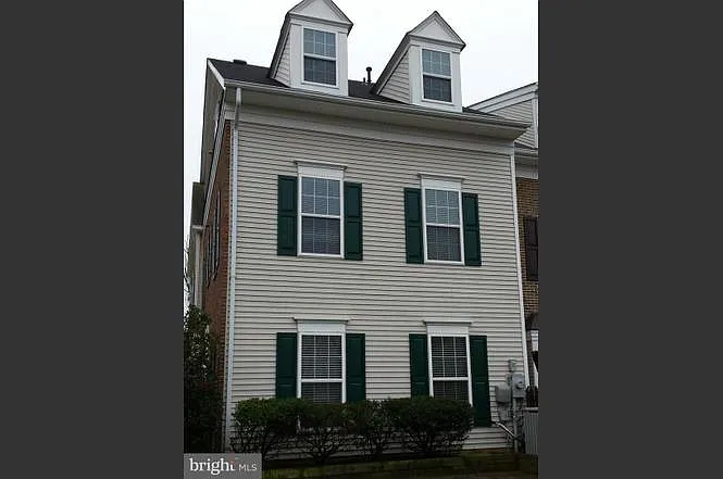 Orchard Green Ct — Photo 1
