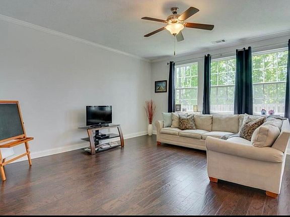 5th image of 119 Kenosha Ct