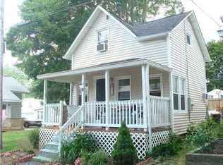 13 High St, Niantic, CT 06357