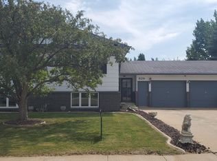 829 18th St W, Dickinson, ND 58601