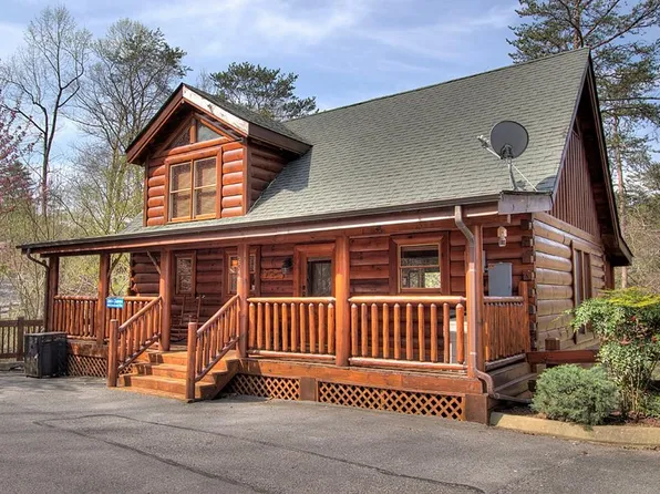 2044 Bear Haven Way, Sevierville, TN 37876