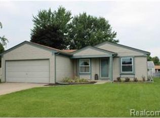 333 Winchester St, South Lyon, MI 48178