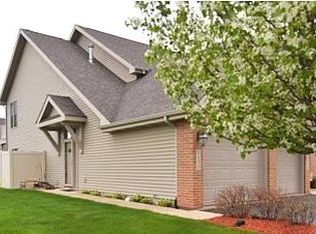 1157 Timberwood Ln #3, Schererville, IN 46375