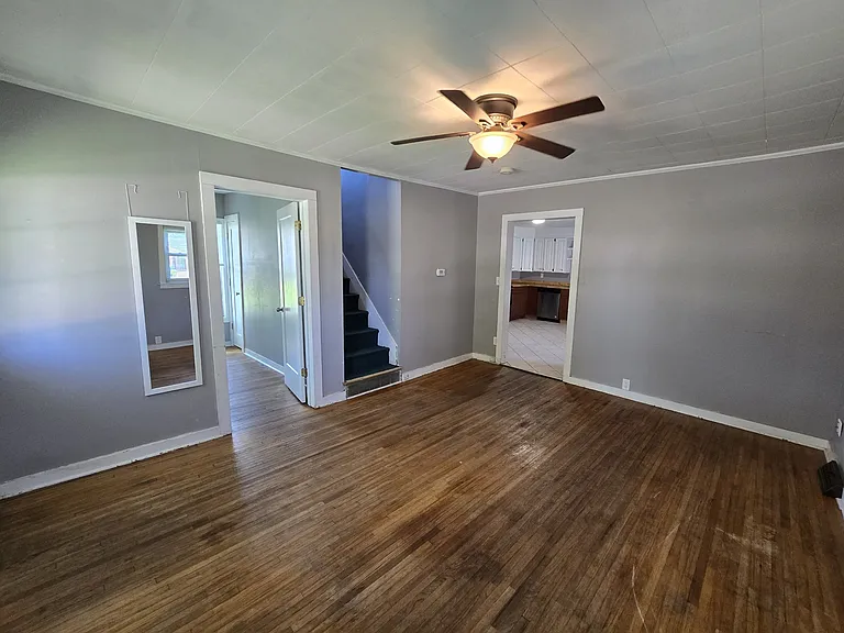 815 2nd St SW — Photo 3