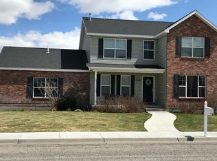 1581 Shady Pines Dr, Idaho Falls, ID 83404
