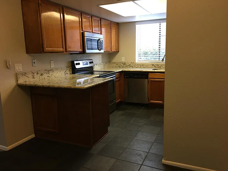 1905 E University Dr #P-136 — Photo 13