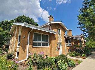 1611 N Arlington Heights Rd APT A, Arlington Heights, IL