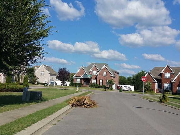 4th image of 3012 Shady Glen Cir