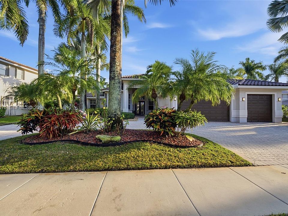 1st image of 1397 Victoria Isle Dr