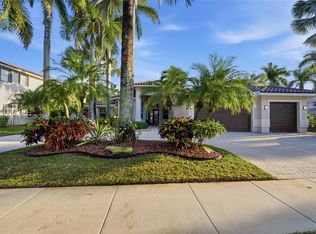 1397 Victoria Isle Dr, Weston, FL 33327