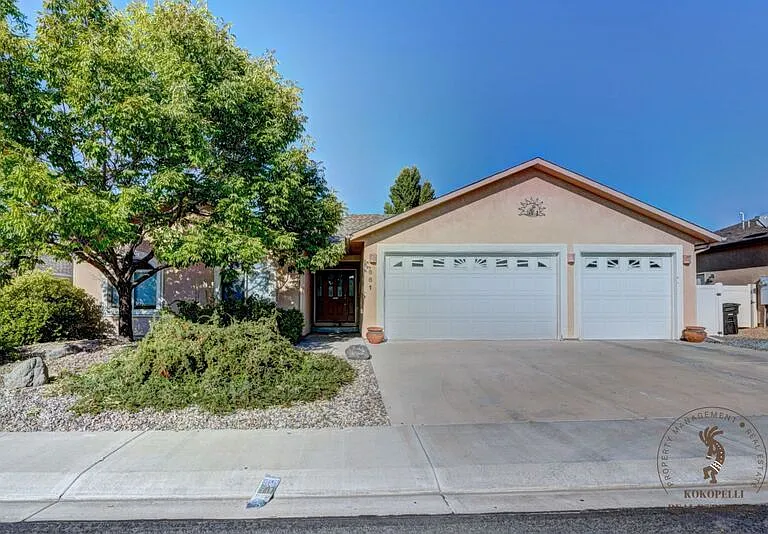 661 McCaldon Way — Photo 1