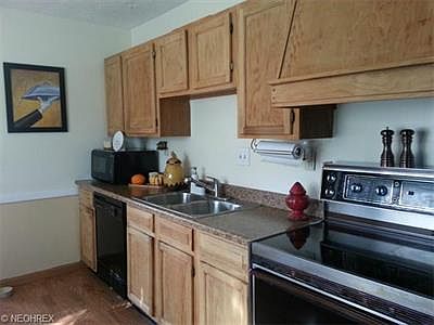 3rd image of 25 Ledgewood Dr
