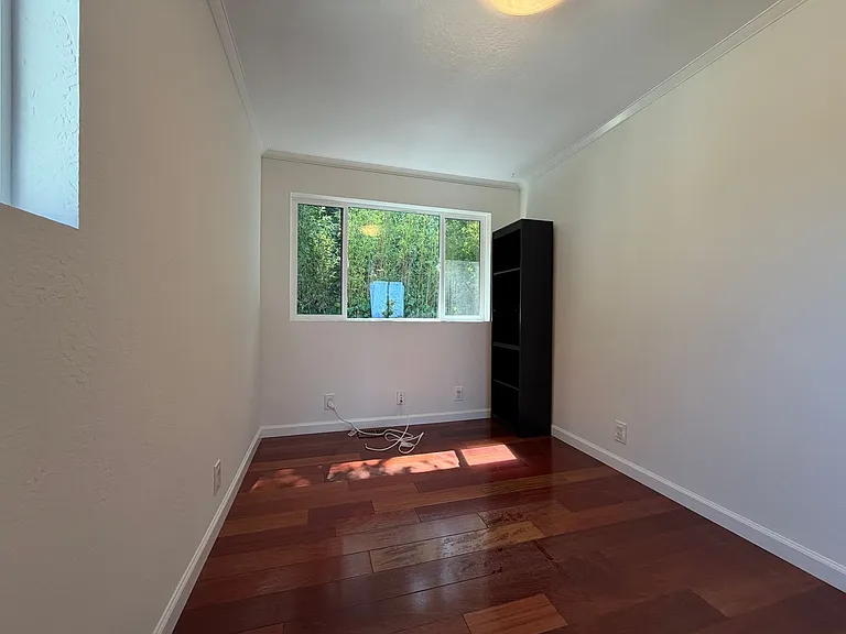800 Buckland Ave — Photo 14