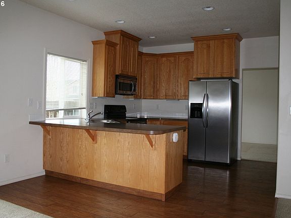 5th image of 8724 NE 86th St