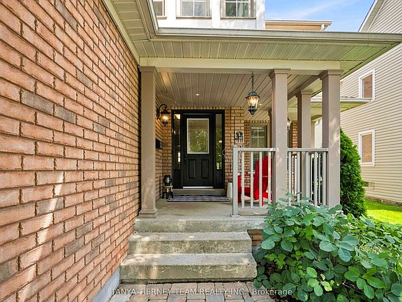 4th image of 16 Waring Ave