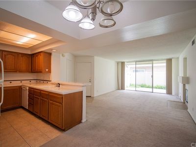 49 Town And Country Rd, Pomona, CA, 91766