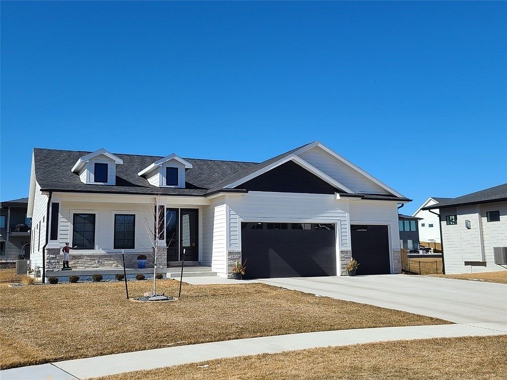 2808 NE Cherry Ct, Grimes, IA 50111 Zillow