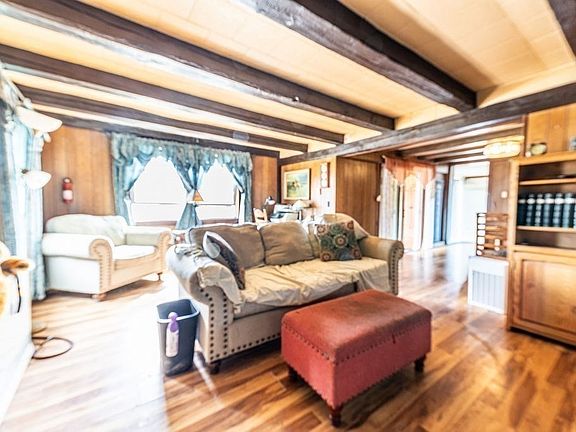 2nd image of 80 Lakeview Rd