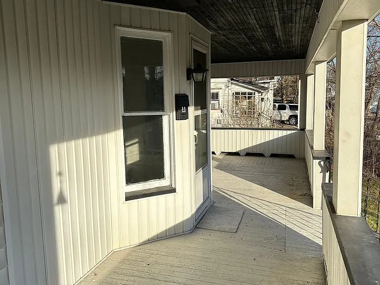 252 E Main St — Photo 24