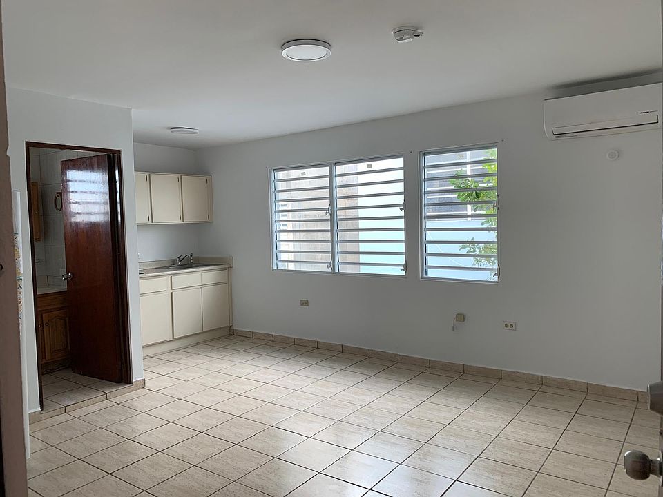 2nd image of 283 Calle Duffaut #42A